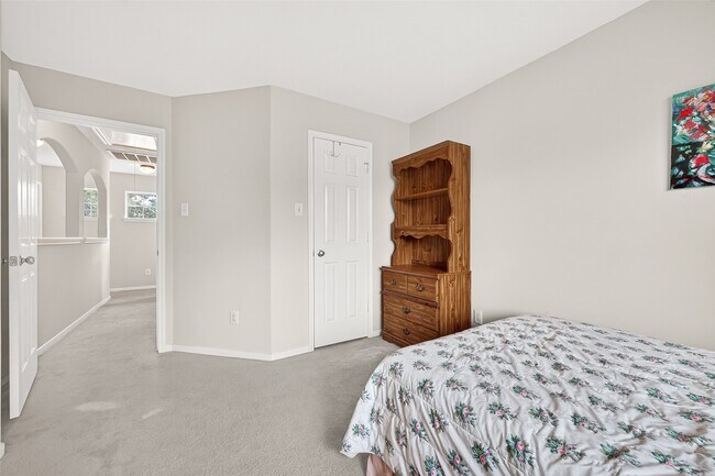 Building Photo - 14744 Branchwest Dr