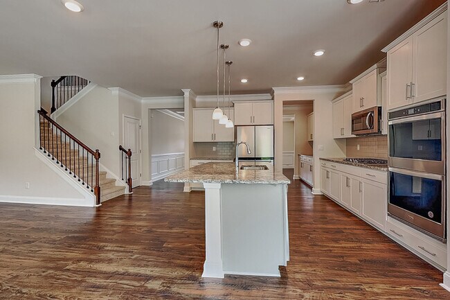 Building Photo - 5301 Ennisworth Ln
