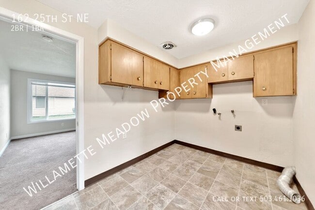 Building Photo - 162 25th St NE
