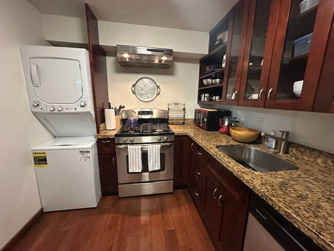 Building Photo - Cozy and Furnished-1 Bedroom, 1 Bath with Mountain Views