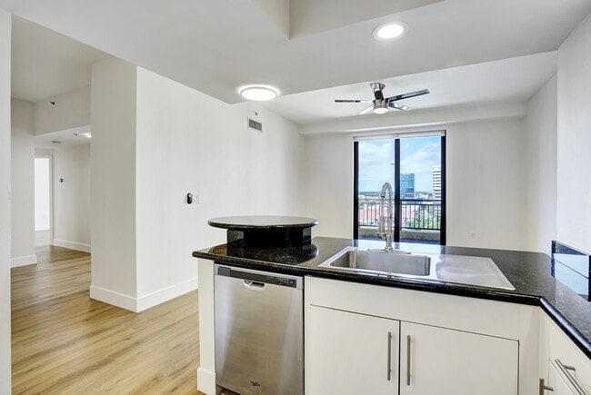 Building Photo - 110 N Federal Hwy