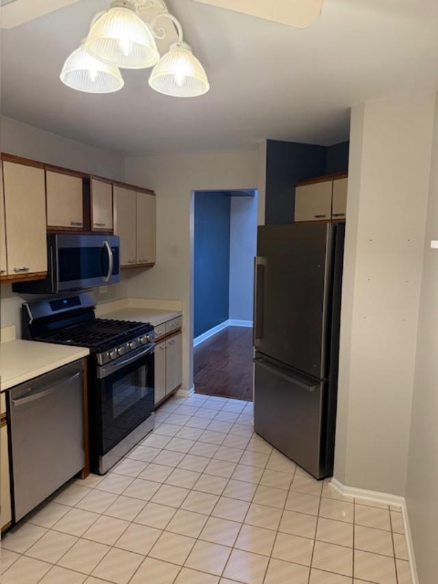 Building Photo - 9334 Drummond Dr