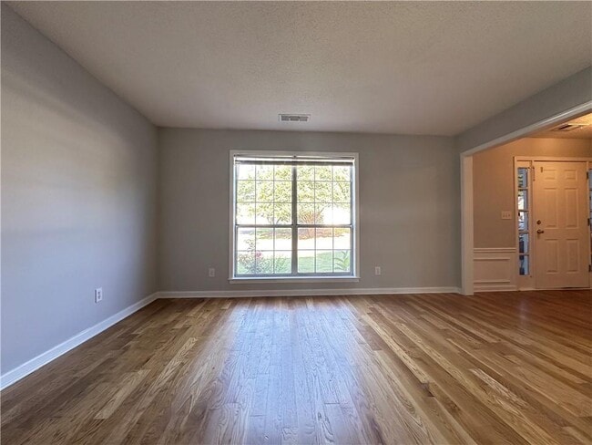 Building Photo - 11900 Carriage Park Ln