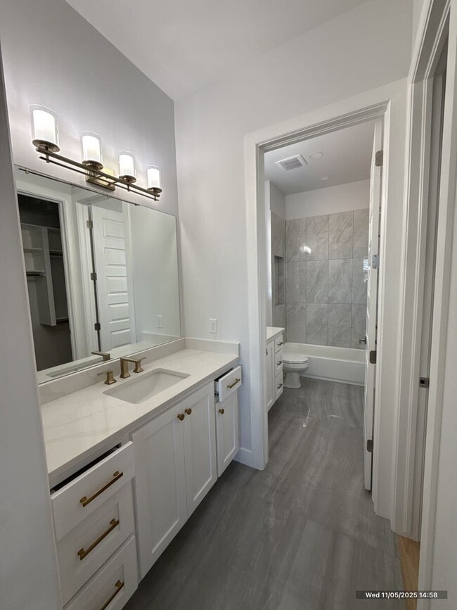 Building Photo - 8340 NW 130th Cir