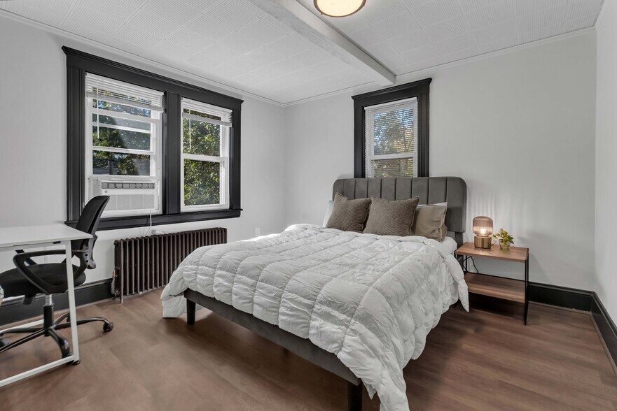 Building Photo - 50 Sprague St