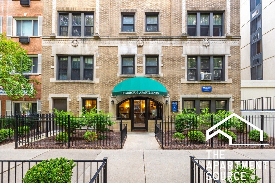 Building Photo - 1347 N Dearborn St