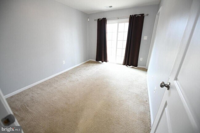 Building Photo - 23171 Ambrosia Ln