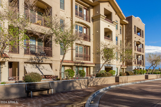 Building Photo - 7291 N Scottsdale Rd