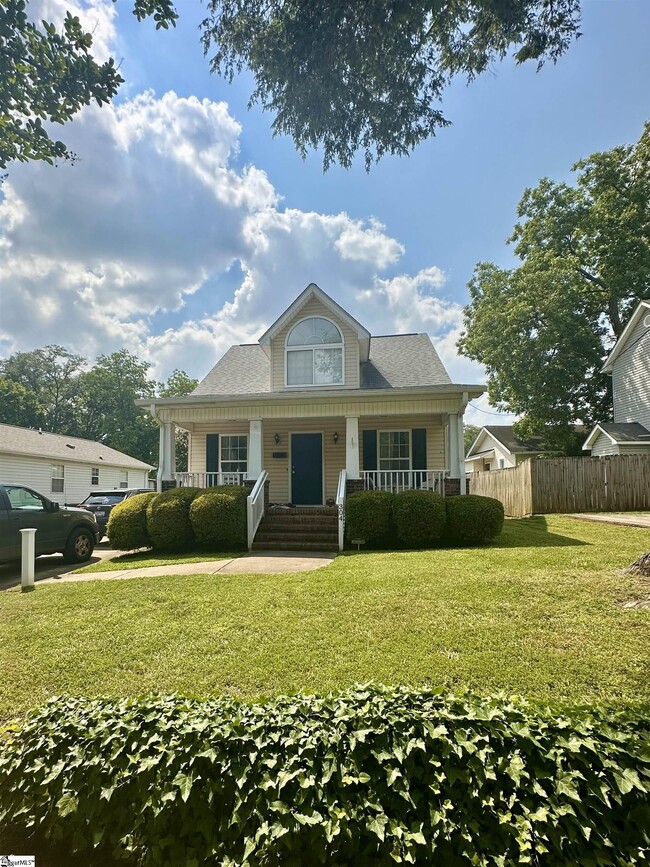 Building Photo - 304 Green Ave