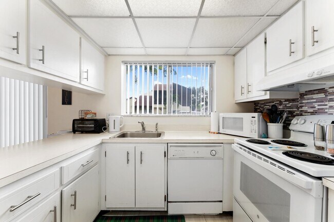 Building Photo - 5312 Bosque Ln