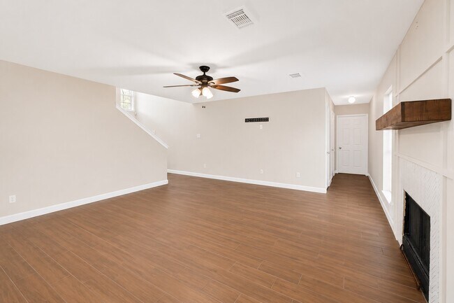 Building Photo - 19002 Timber Way Dr