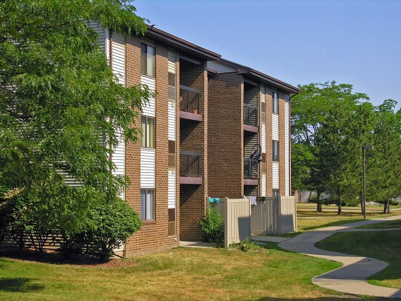 Capitol Commons Apartments and Townhomes 600 S Sycamore St Lansing MI 48933 Apartment Finder