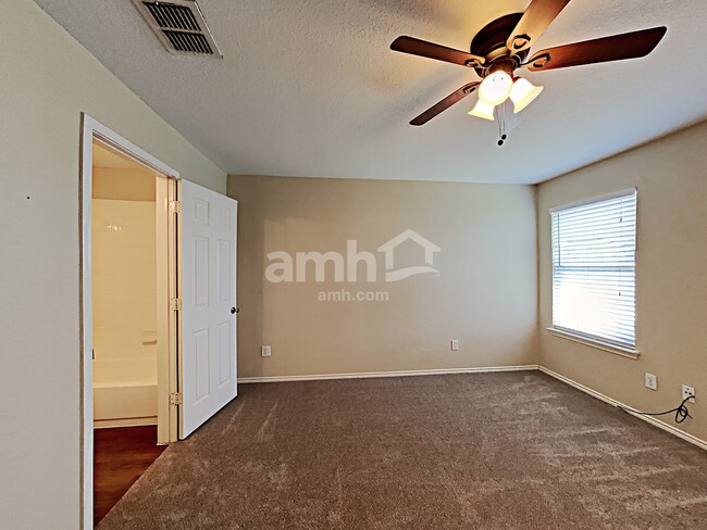 Building Photo - 6915 Lunar Way