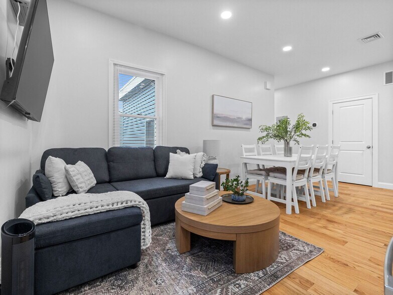 Building Photo - 1 Central Sq