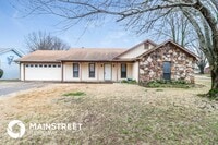 Building Photo - 3902 Clover Hill Dr