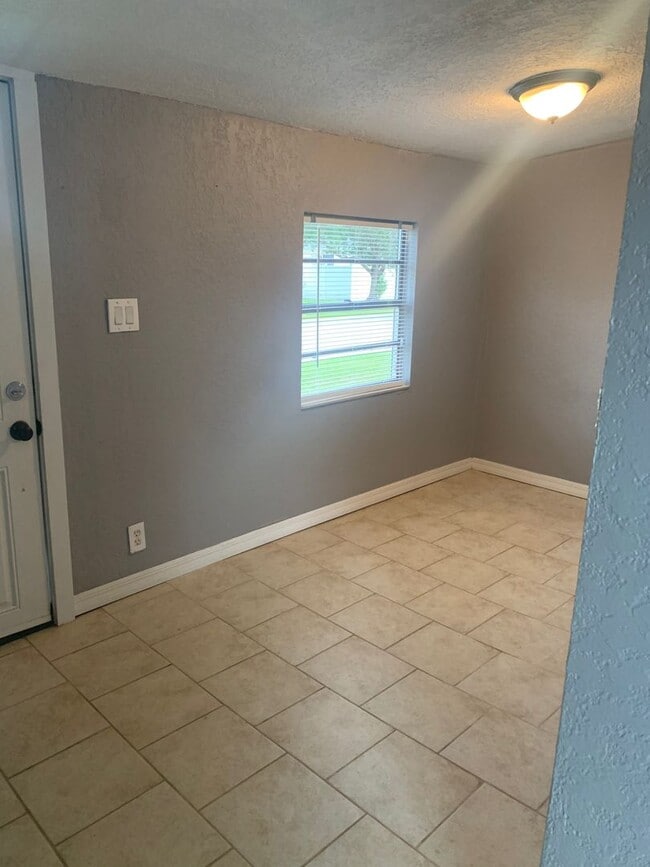 Building Photo - Cozy Remodeled  1 Bed/1 Bath Home in Saint Cloud