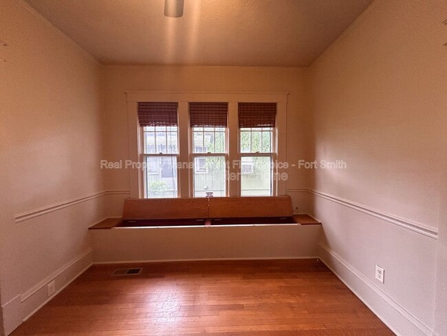 Building Photo - 811 N 41st St