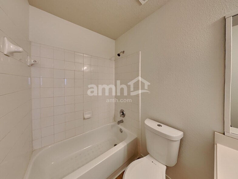 Building Photo - 18514 Inwood Elm Cir