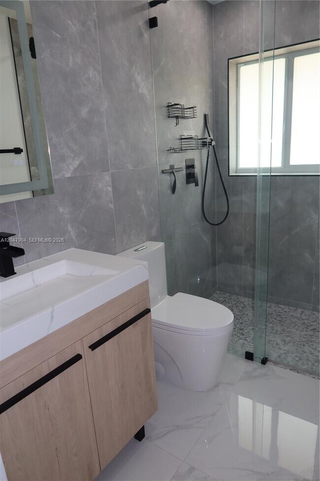 Building Photo - 4401 SW 102nd Pl