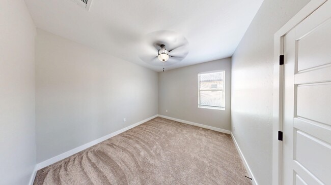 Building Photo - 5109 W Grey Ghost Rd