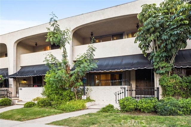 Building Photo - 5242 Lindley Ave