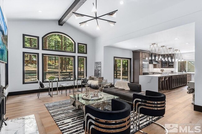 Building Photo - 331 Winding Way