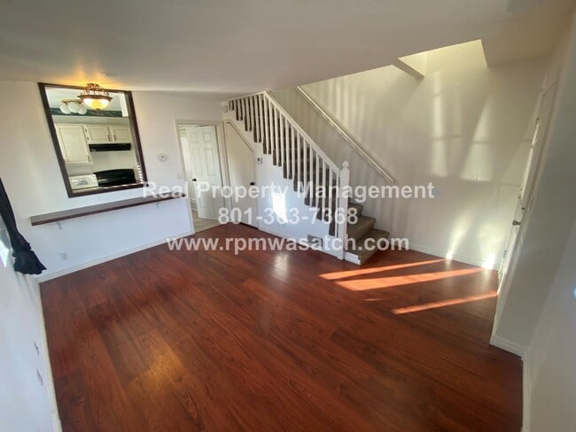 Building Photo - Cozy 1 bedroom loft townhome in Kearns