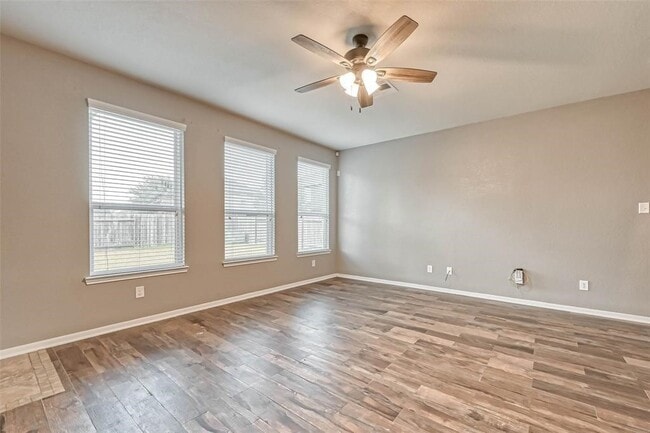 Building Photo - 2561 Magnolia Fair Way