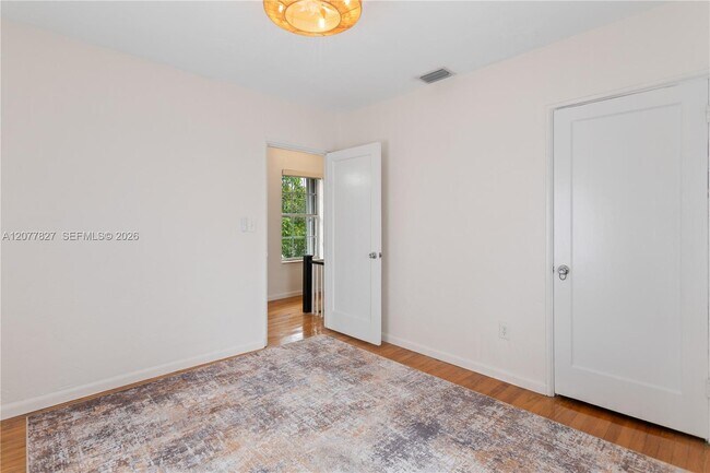 Building Photo - 72 Palmetto Dr