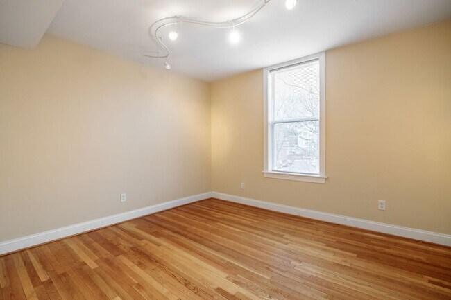 Building Photo - 2100 Grove Ave