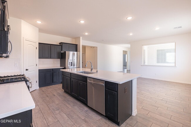 Building Photo - 2725 Mike Price Dr