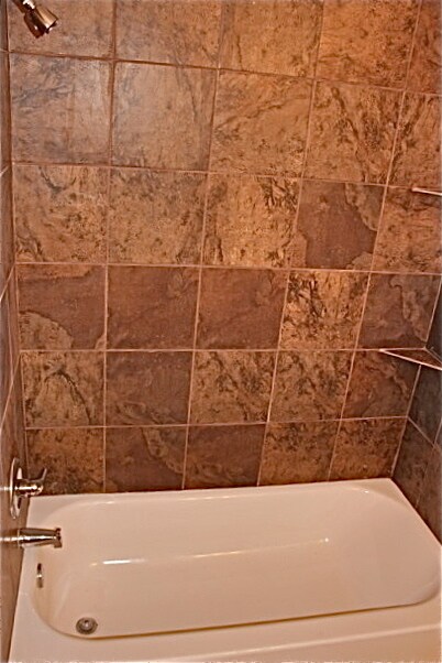 Building Photo - Location & Curb Appeal! 3 Bdr, 2 Full Bath...