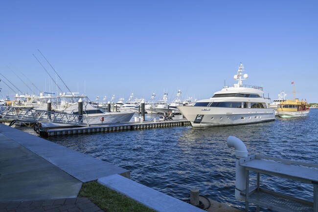 Building Photo - 1200 Marine Way
