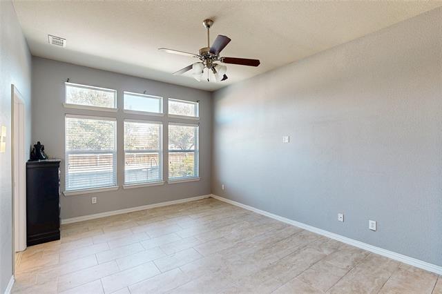 Building Photo - 2949 Mandalay Dr
