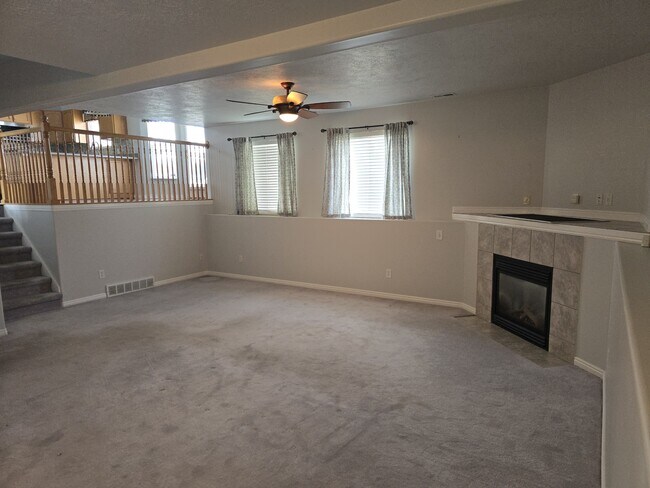 Building Photo - 1361 N 325 E