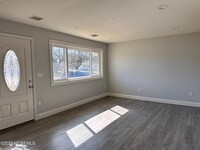 Building Photo - 204 Dickinson Ave
