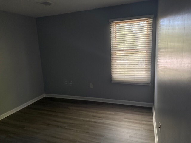 Building Photo - 955 Pleasant St