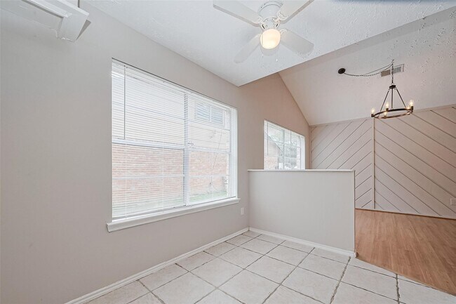 Building Photo - 2606 Lexington Woods Dr