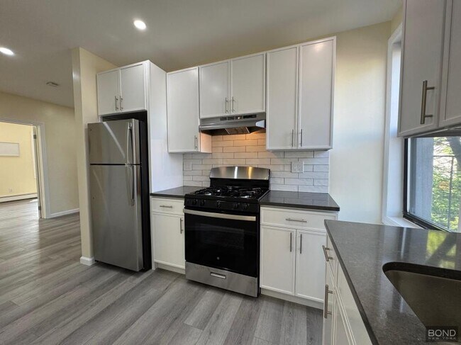 Primary Photo - 2 bedroom in Brooklyn NY 11211
