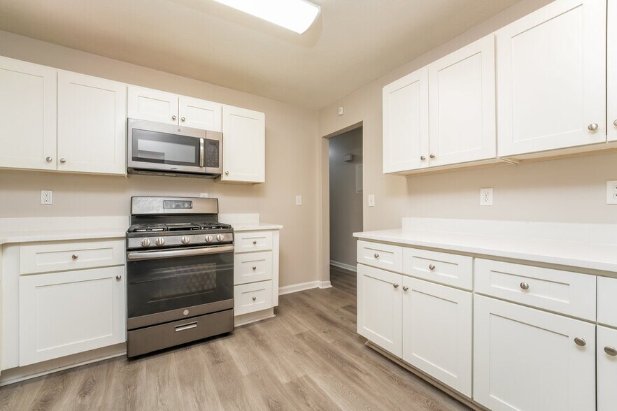 Building Photo - 2194 Cherokee Valley Cir