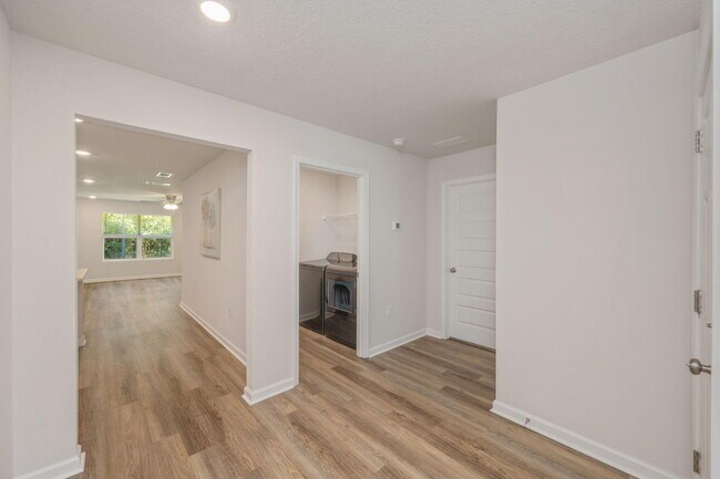 Building Photo - 3041 Heritage Plantation Blvd