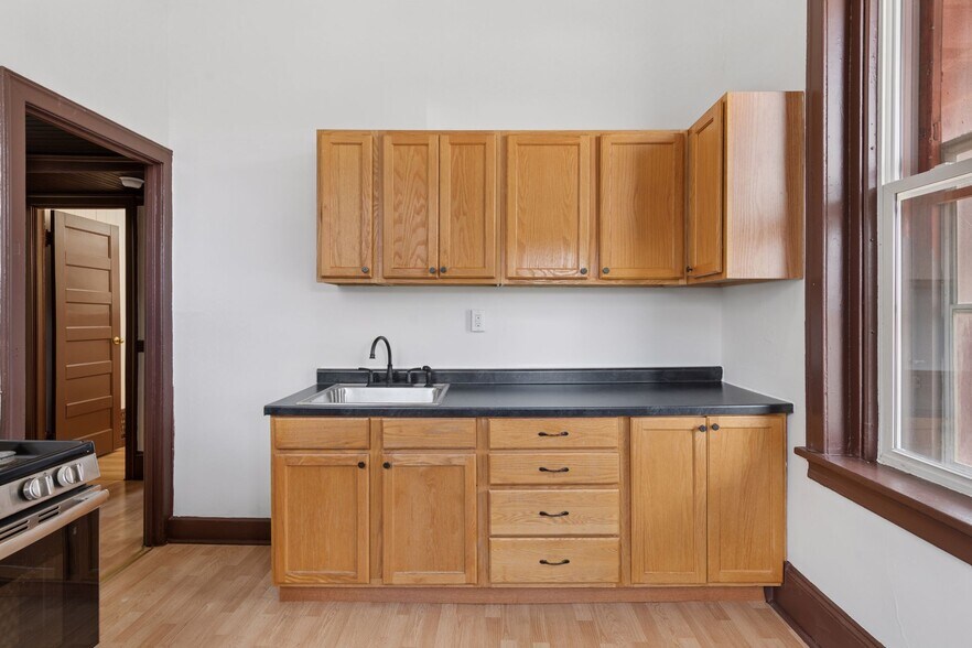 Kitchen 3 - 698 Wilson Ave