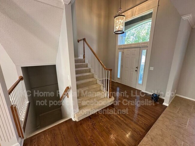 Building Photo - 5605 W 153rd Terrace