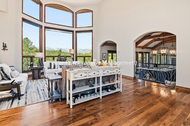 Building Photo - "Spacious 6-Bedroom Retreat with 7 Luxurious Bathrooms off Upper Bear Creek!"