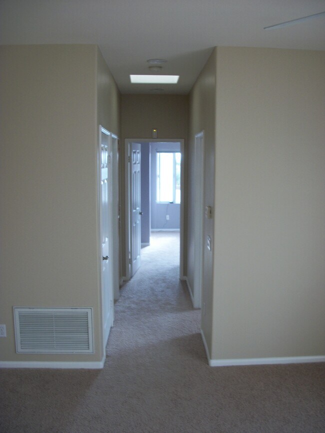 Building Photo - 1939 Felspar St