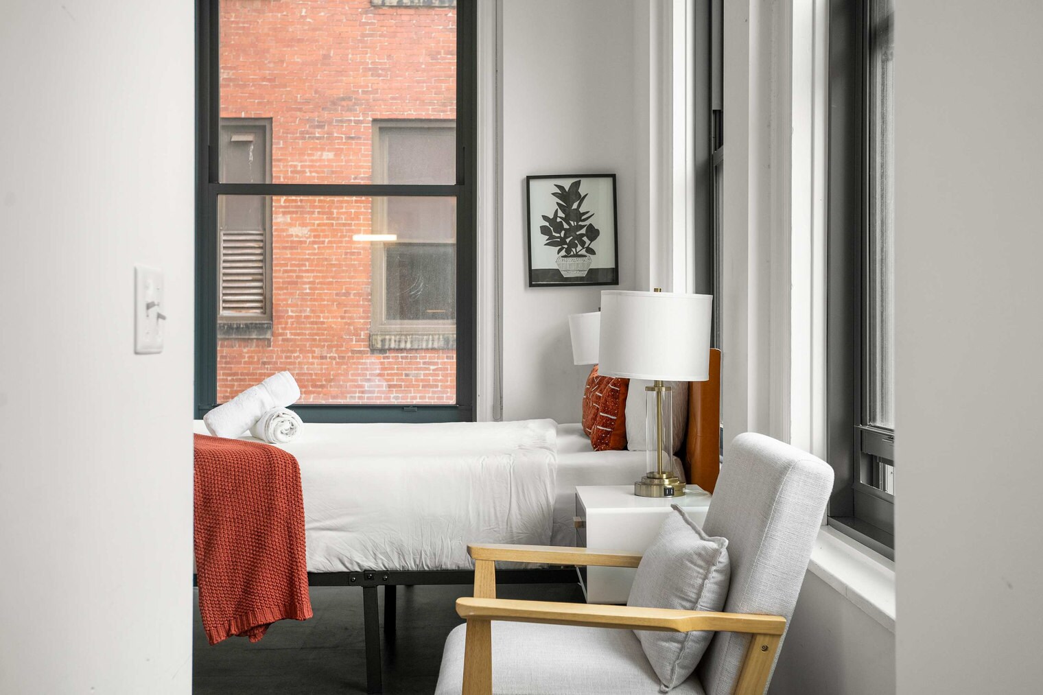 Building Photo - 209 9th St