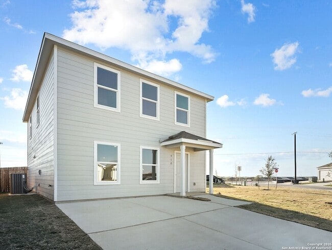 Building Photo - 910 Stricker Path