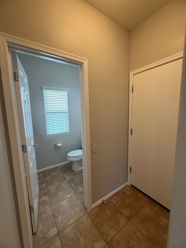 Building Photo - Community pool and a low maintenance yard