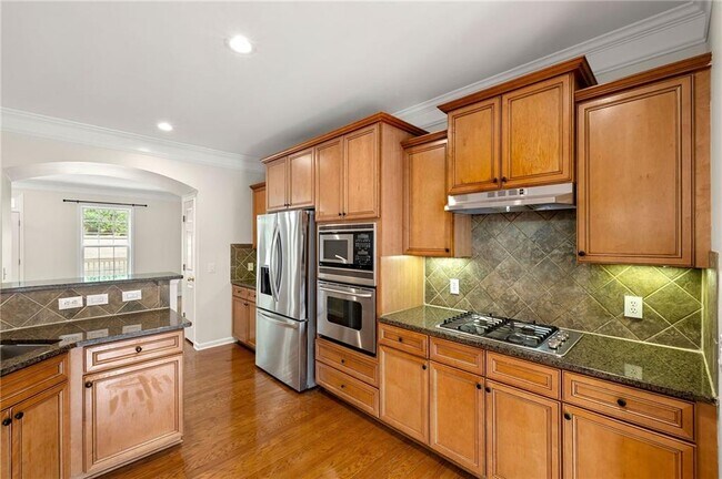 Building Photo - 10870 Brunson Dr