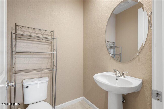 Building Photo - 2228 Butte Creek Dr